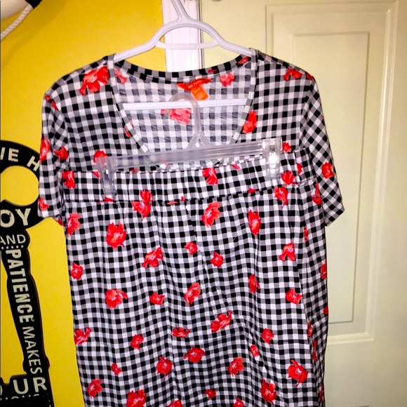 Great Gingham Checkered T-Shirt! - Picture 4 of 7